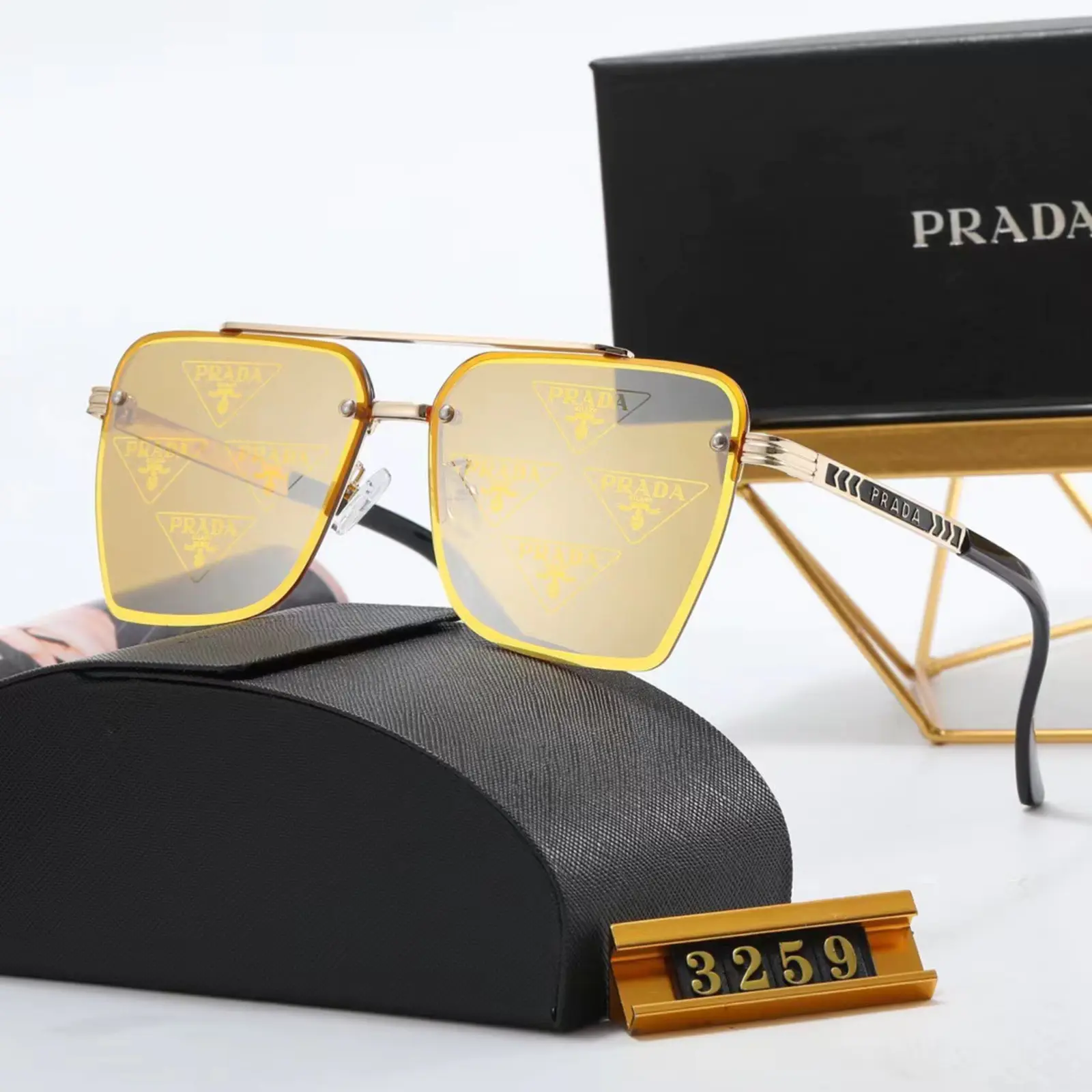 Prada サングラス S0011