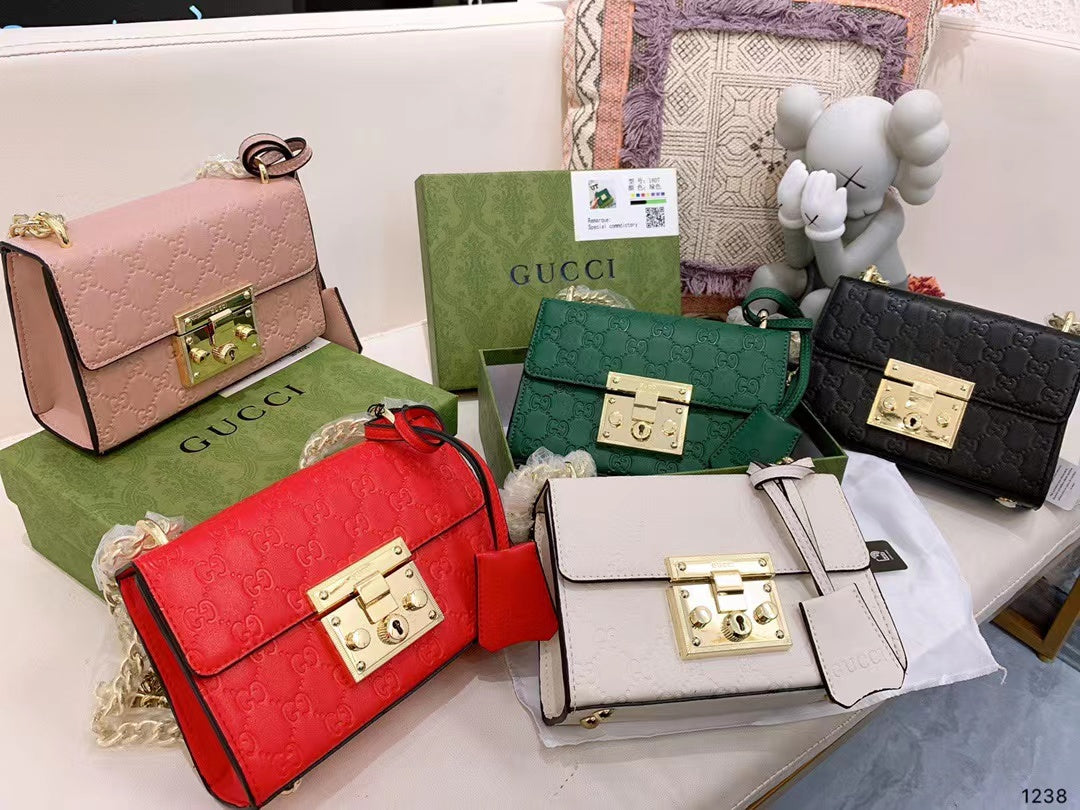 【GUCCI】グッチ〔パドロック〕GG スモール ショルダーバッグ