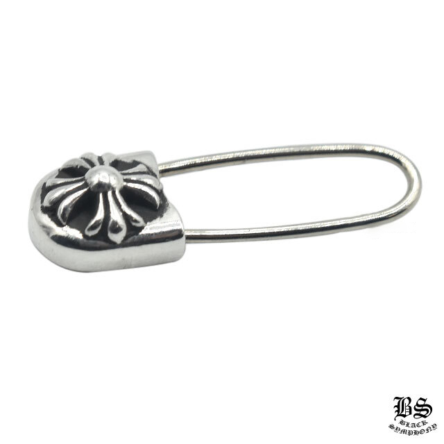 クロムハーツ CHプラス セーフティーピン スモール ピアス