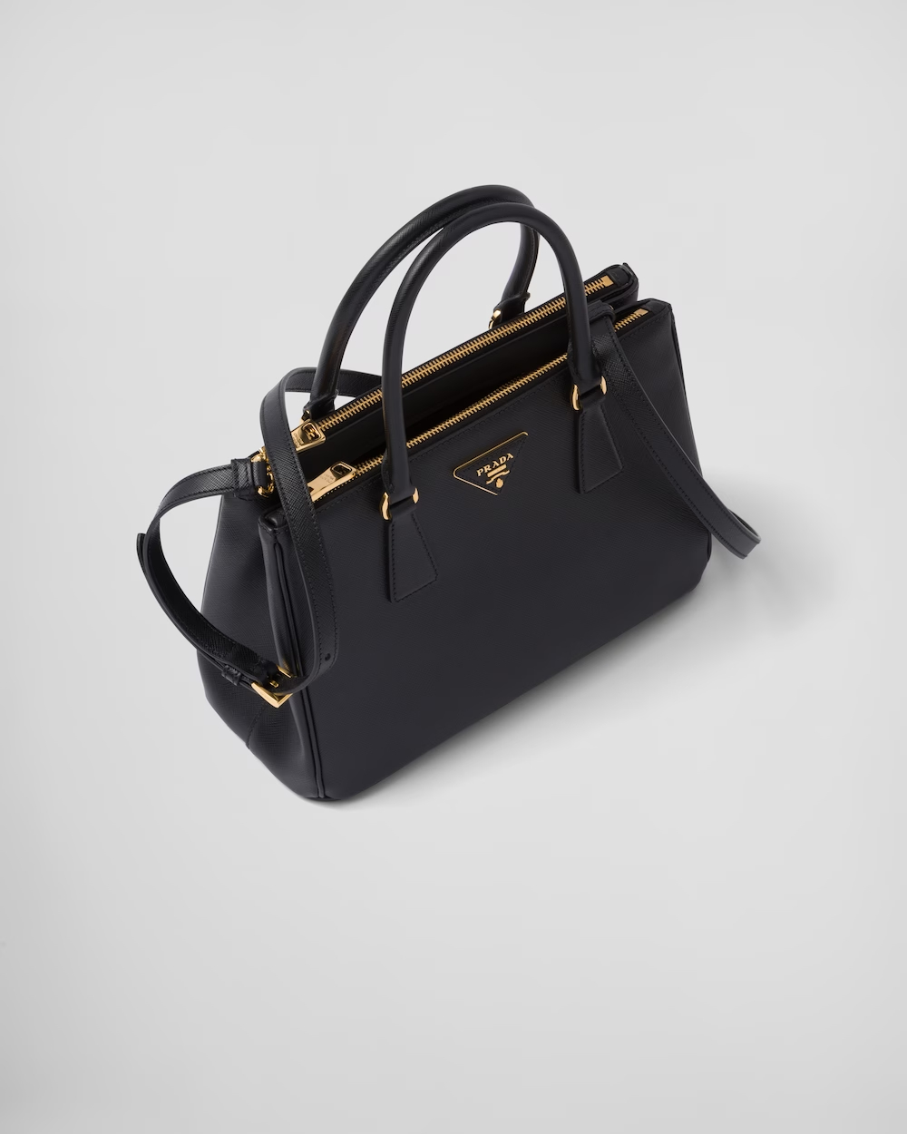 高品質】☆PRADA直営店☆ラージ サフィアーノ レザー ハンドバッグ