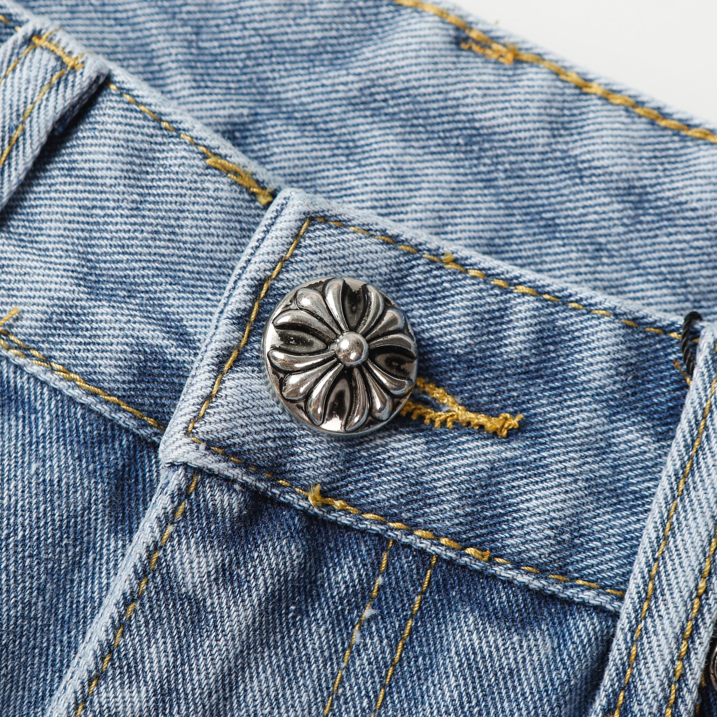 【Chrome Hearts】クロムハーツ ホワイト＆ブラック クロスパッチ ジーンズ 9960