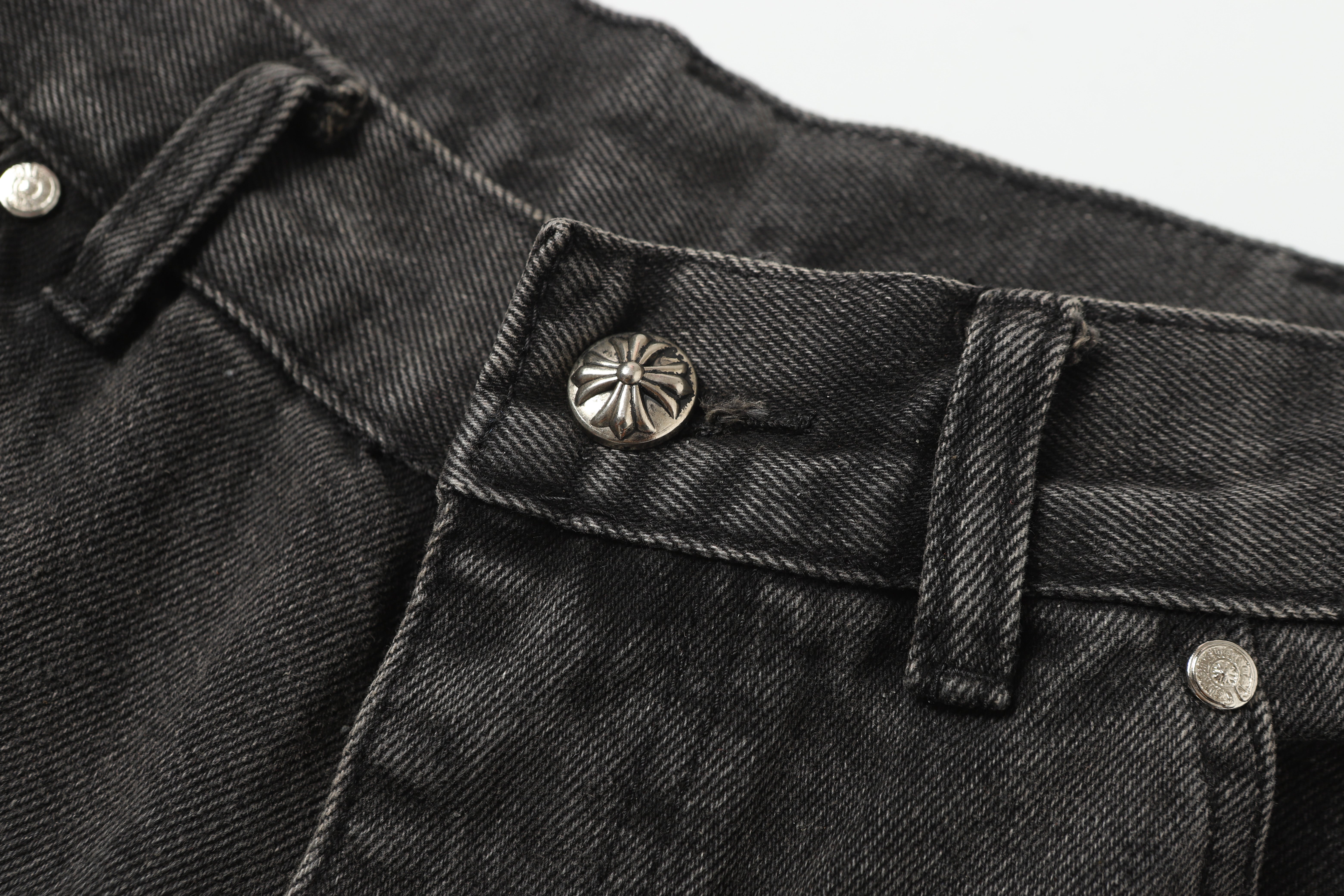 【Chrome Hearts】クロムハーツ ヴィンテージクロスパッチワーク ウォッシュドカーペンターデニムショートパンツ 9903