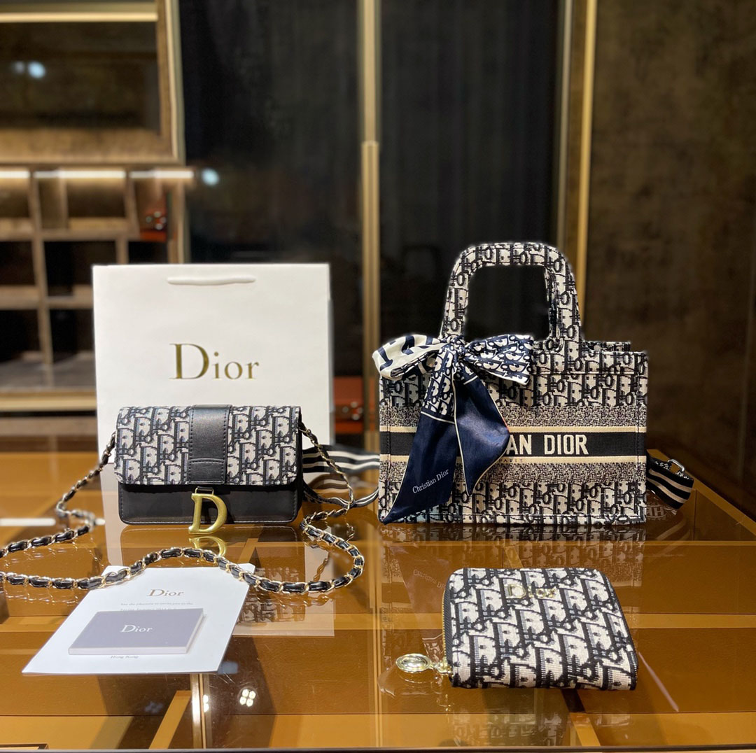 直営店公式OnlineDior 30 MONTAIGNE NANO POUCH DHL配送3点セット お得-高島屋オンラインストア - 公式