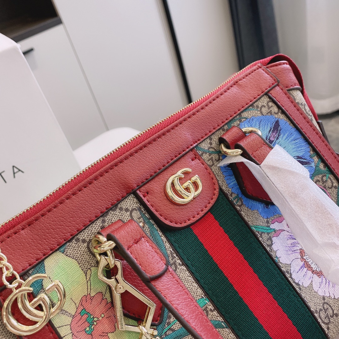 Gucci (グッチ) メッセンジャーバッグ 24*11*20cm
