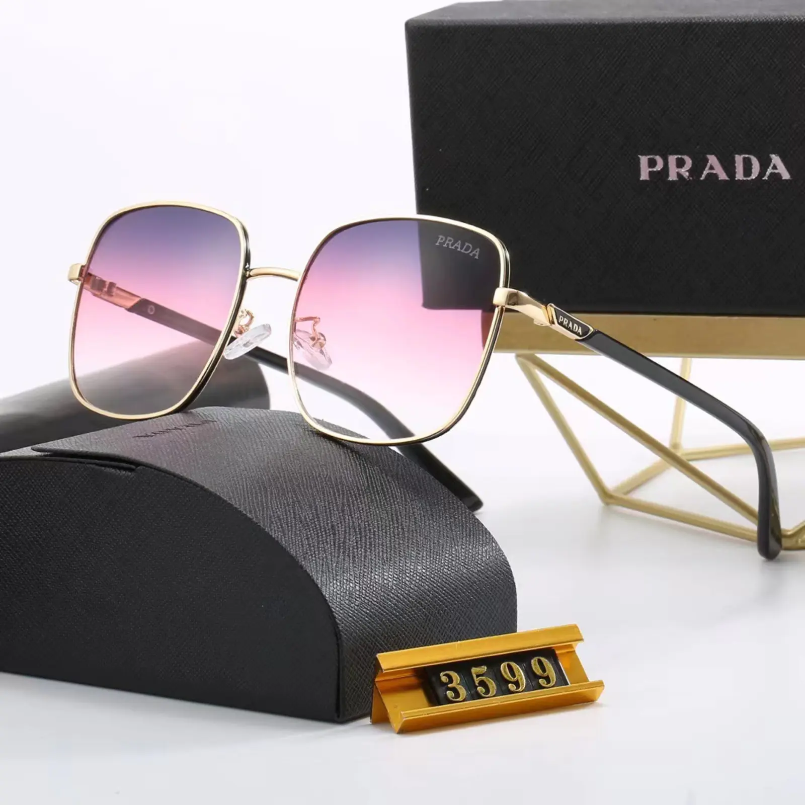 Prada サングラス S0015