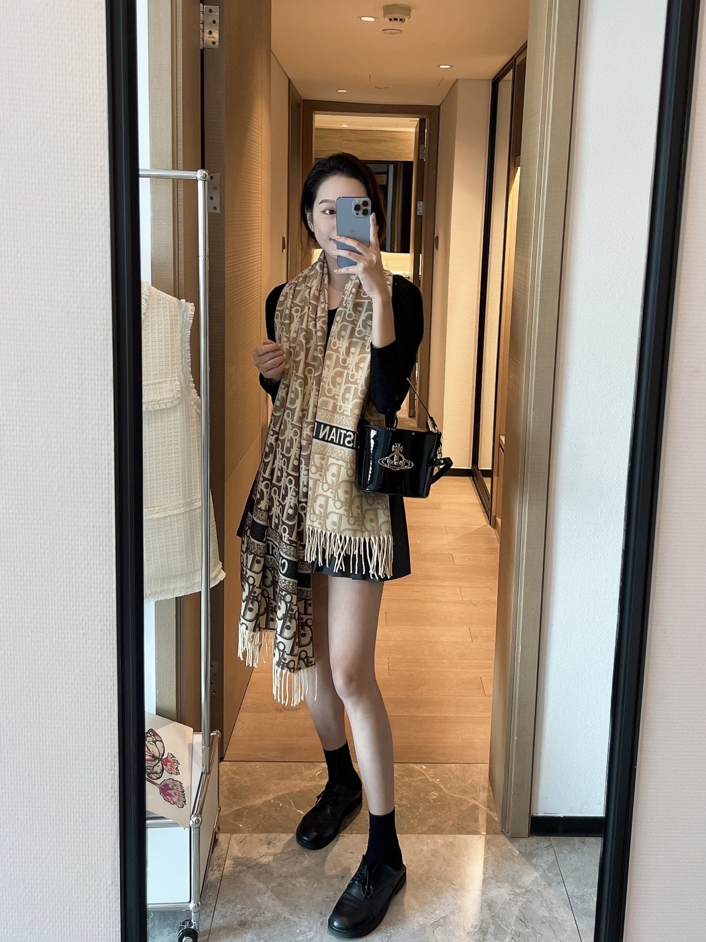 【Dior】最新のグラデーションスカーフ-高島屋オンラインストア - 公式