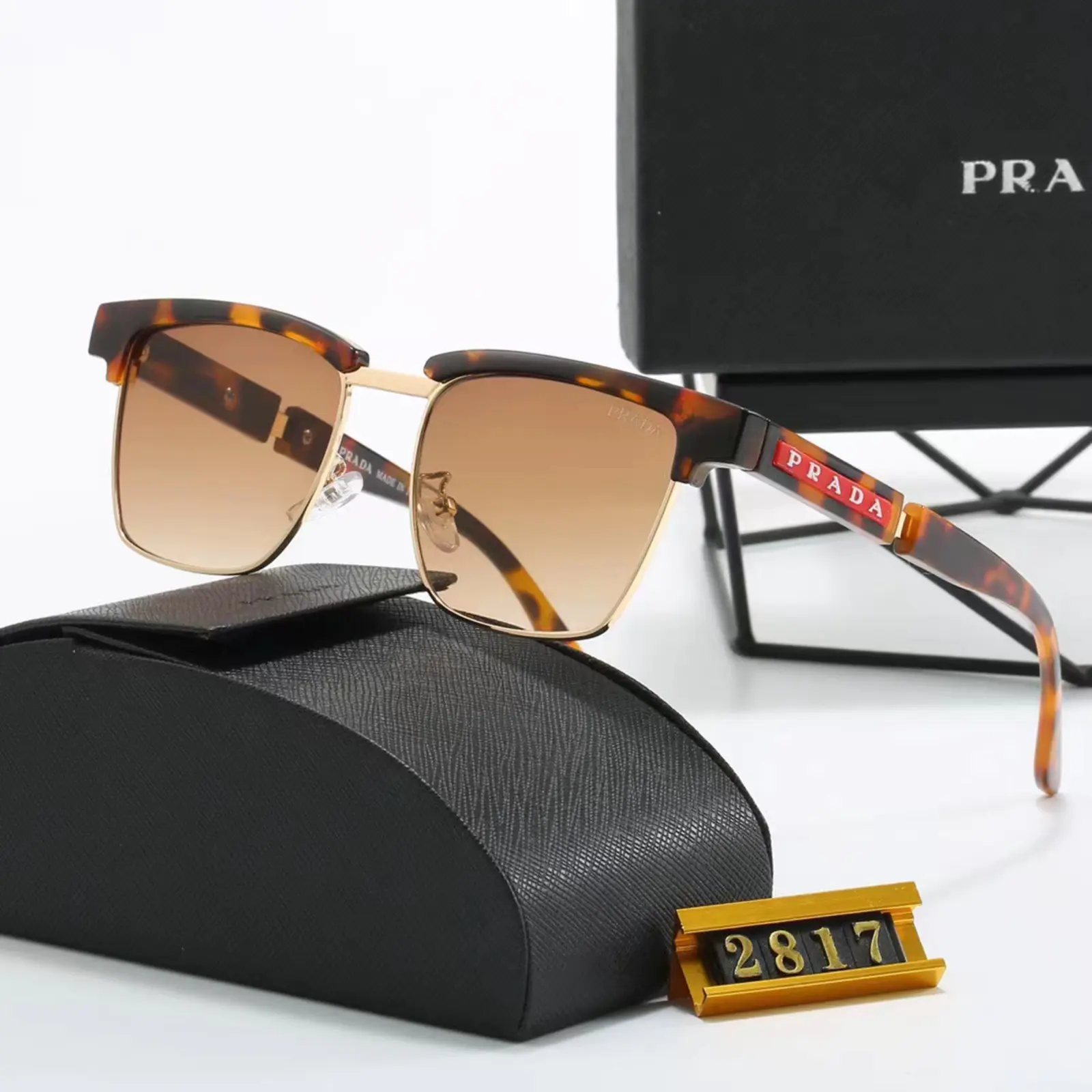 Prada サングラス S0009