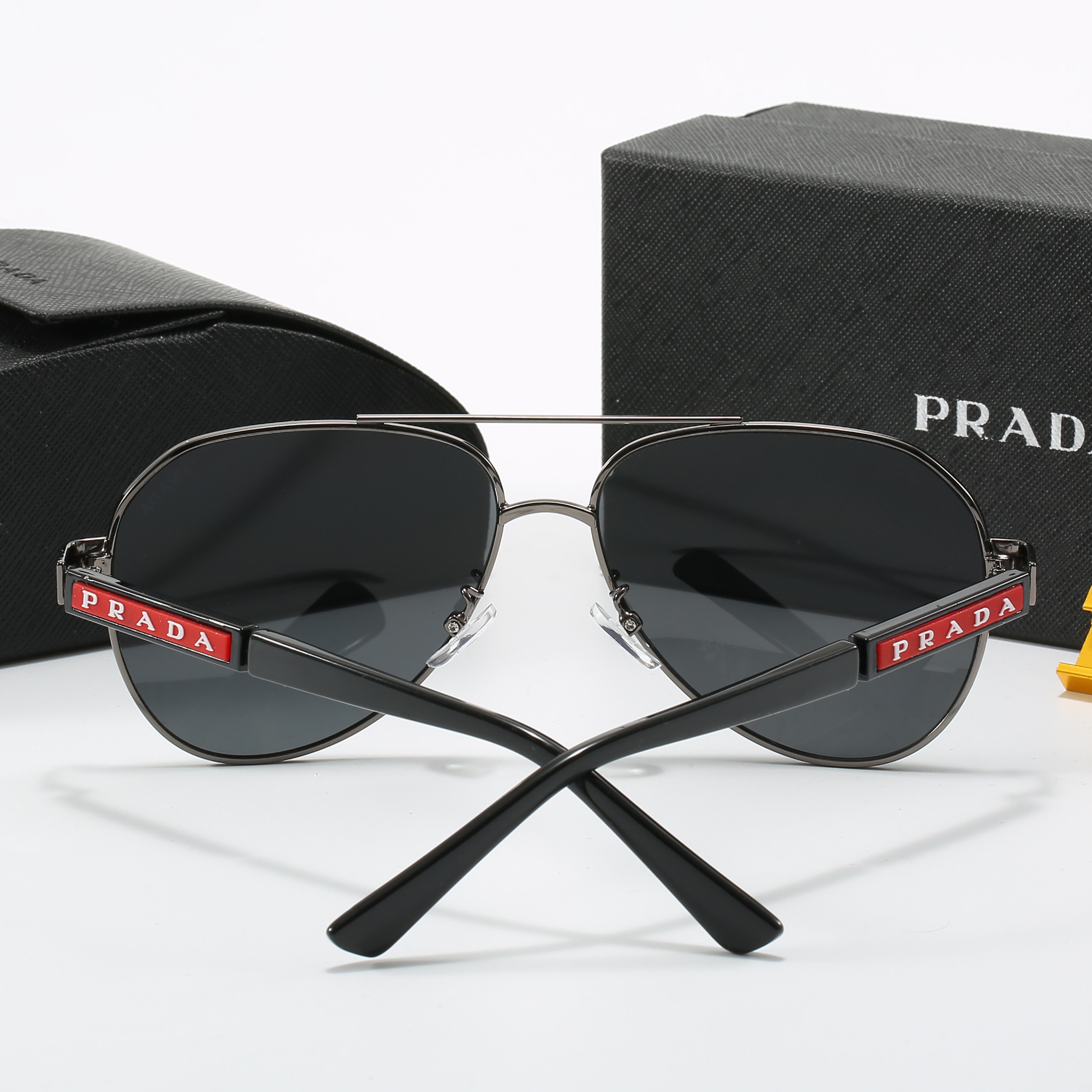 Prada サングラス S0002