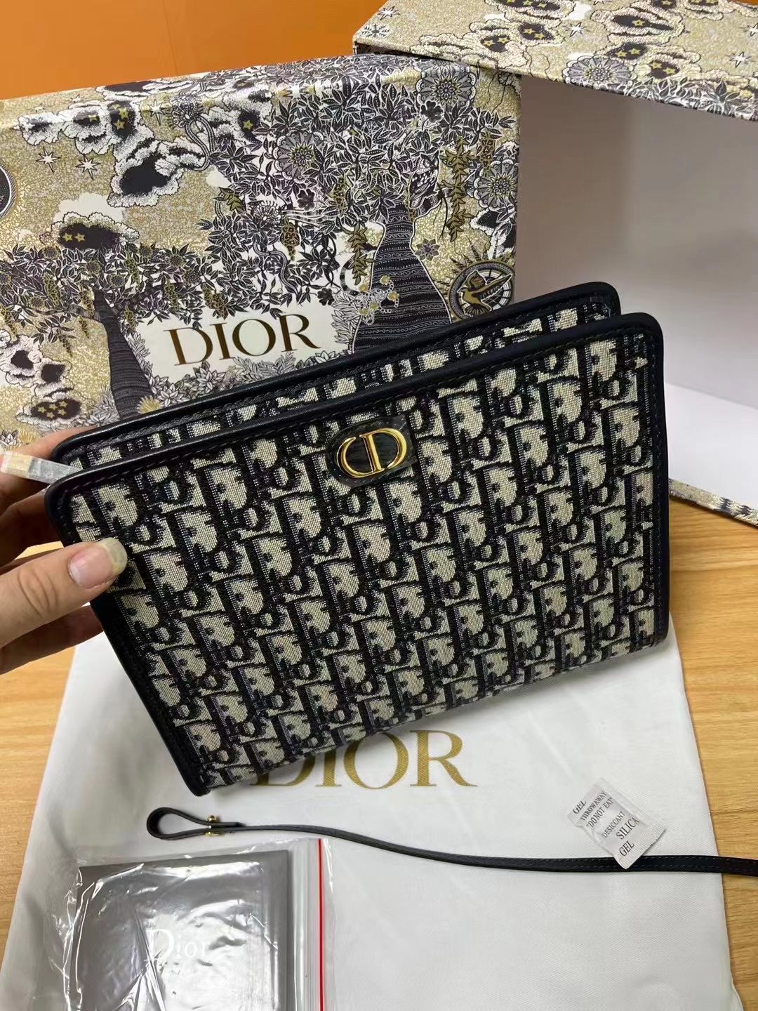 Dior ディオール クラッチバッグ 26*19.5*7 cm – 高島屋オンライン