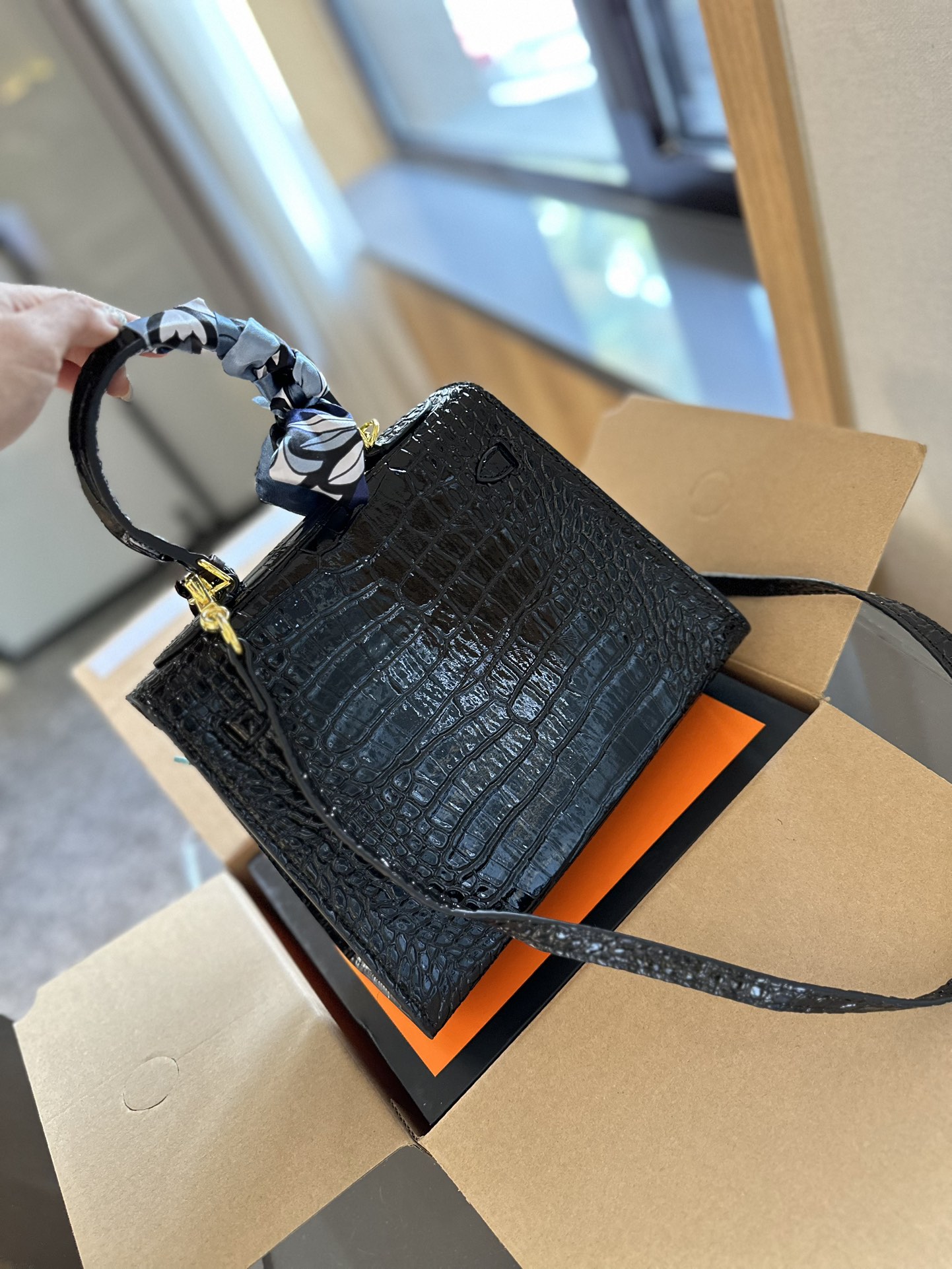 【HERMES】エルメス ケリーシリーズ クロコダイル柄 最新カラー-高島屋オンラインストア - 公式