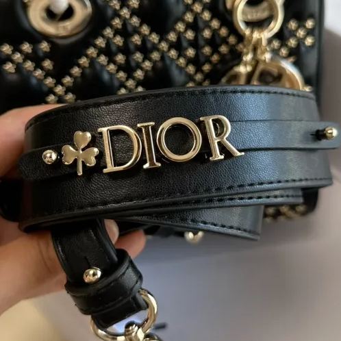 Lady Dior ディオールの小さな星の妃のハンドバッグ-高島屋オンラインストア - 公式