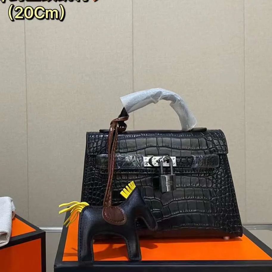 【HERMES】エルメス ケリーシリーズ クロコダイル柄 最新カラー-高島屋オンラインストア - 公式