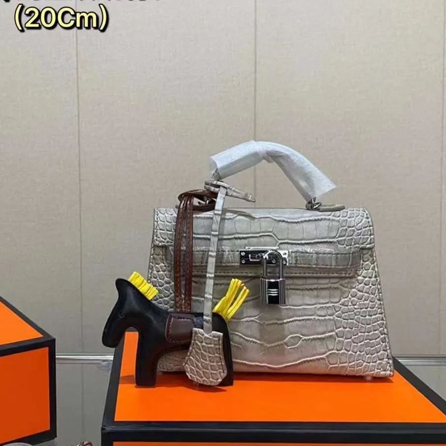 【HERMES】エルメス ケリーシリーズ クロコダイル柄 最新カラー-高島屋オンラインストア - 公式