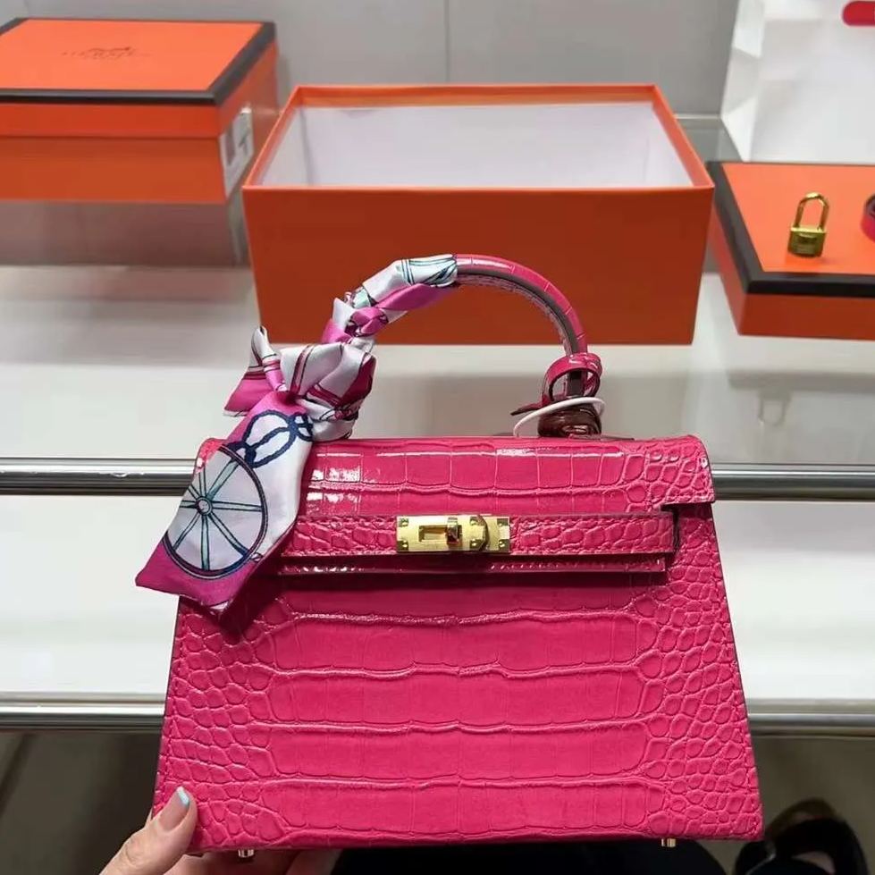 【HERMES】エルメス ケリーシリーズ クロコダイル柄 最新カラー-高島屋オンラインストア - 公式