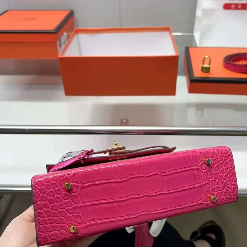 【HERMES】エルメス ケリーシリーズ クロコダイル柄 最新カラー-高島屋オンラインストア - 公式