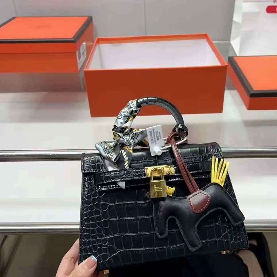 【HERMES】エルメス ケリーシリーズ クロコダイル柄 最新カラー-高島屋オンラインストア - 公式