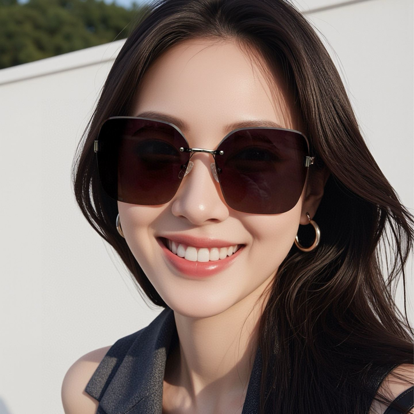 MIUMIU 2025年春、輝く新作が登場！❤❤ サングラスはマストハブなトレンドアイテム M2612