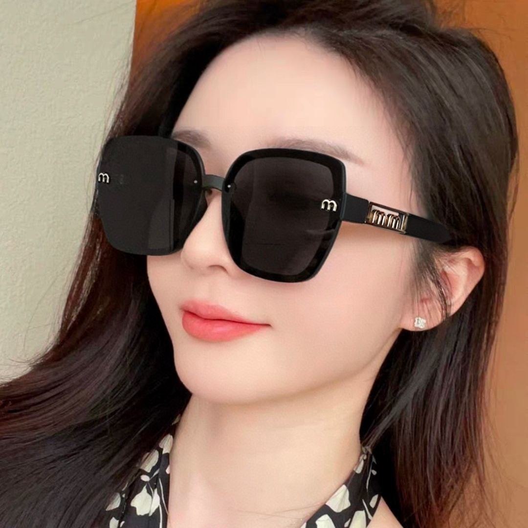 🍒新作✨サングラス 紫外線99%カット 旅行やお出かけのファッションアイテム M53037