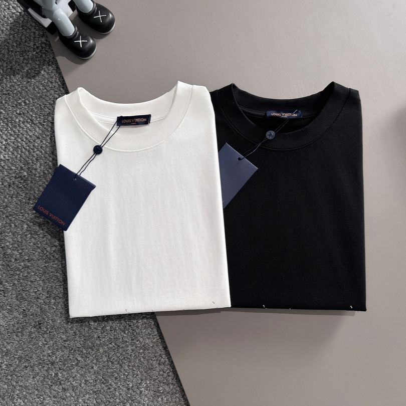 ルイ・ヴィトン 2025年春夏新作 ブラック/ホワイト 半袖 T138050