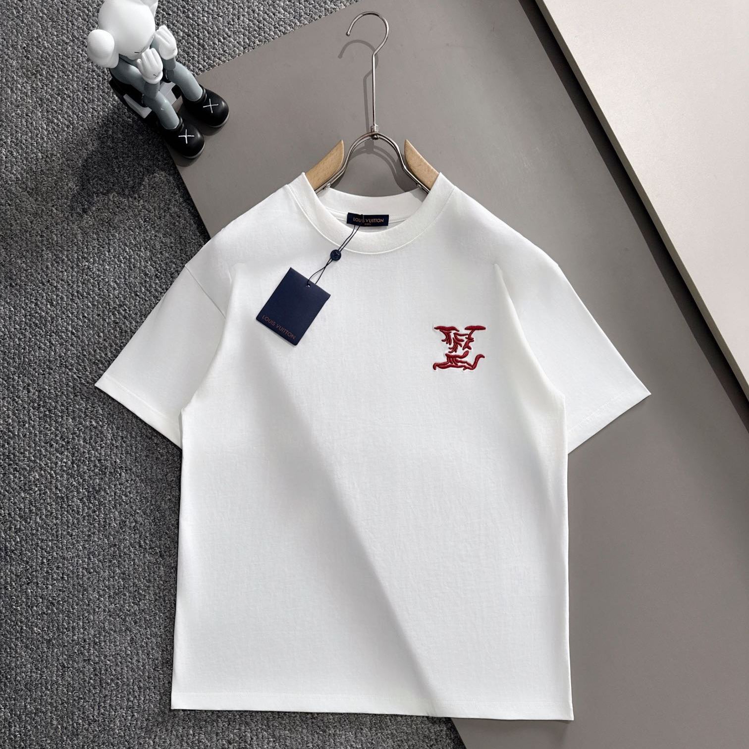 ルイ・ヴィトン 2025年春夏コレクション ブラック/ホワイト 半袖 T138021