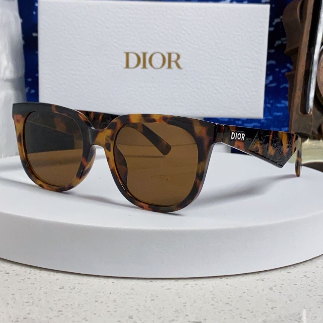 【男女兼用】2025S新作 Dior Sunglass · ディオール サングラス DiorB27 S3F