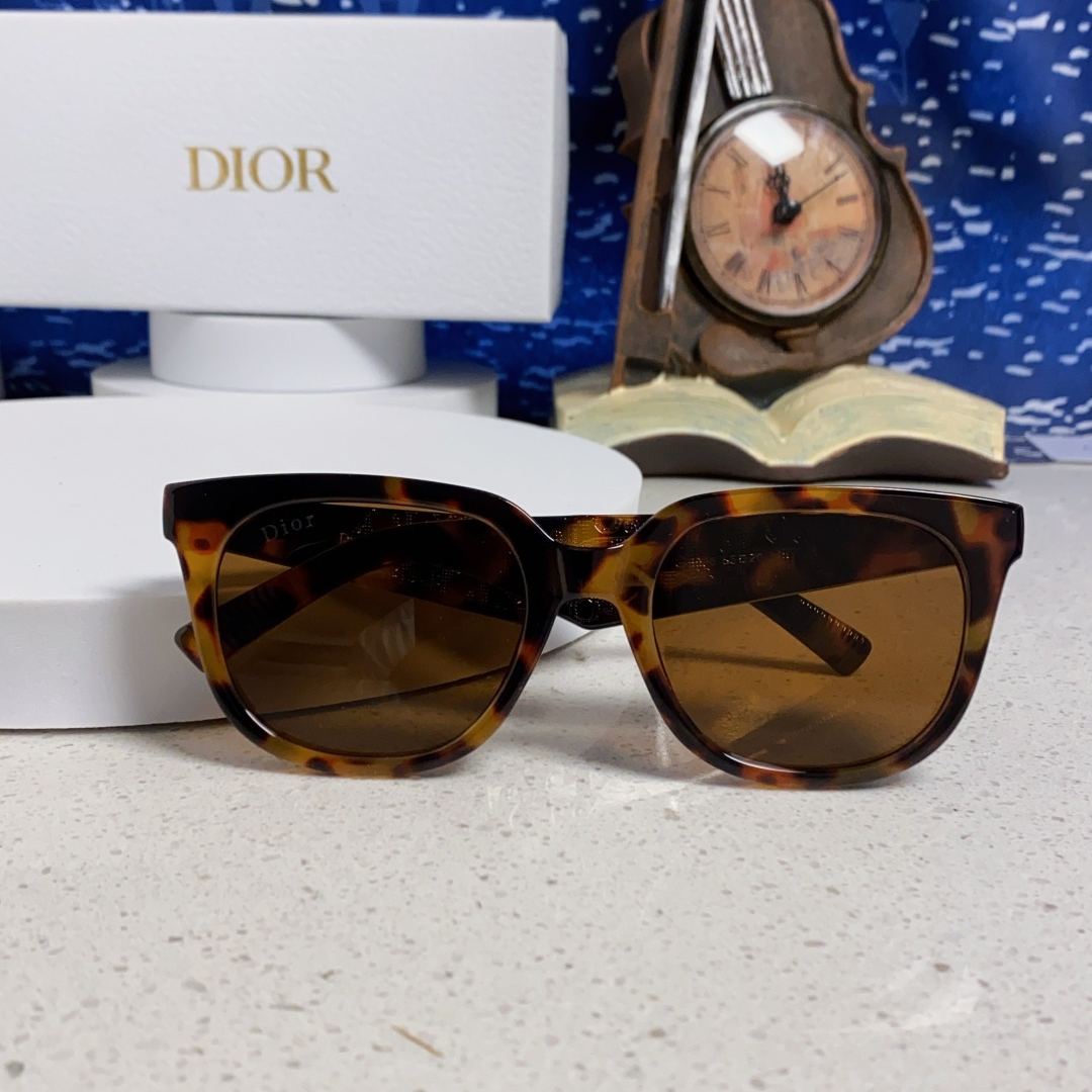 【男女兼用】2025S新作 Dior Sunglass · ディオール サングラス DiorB27 S3F