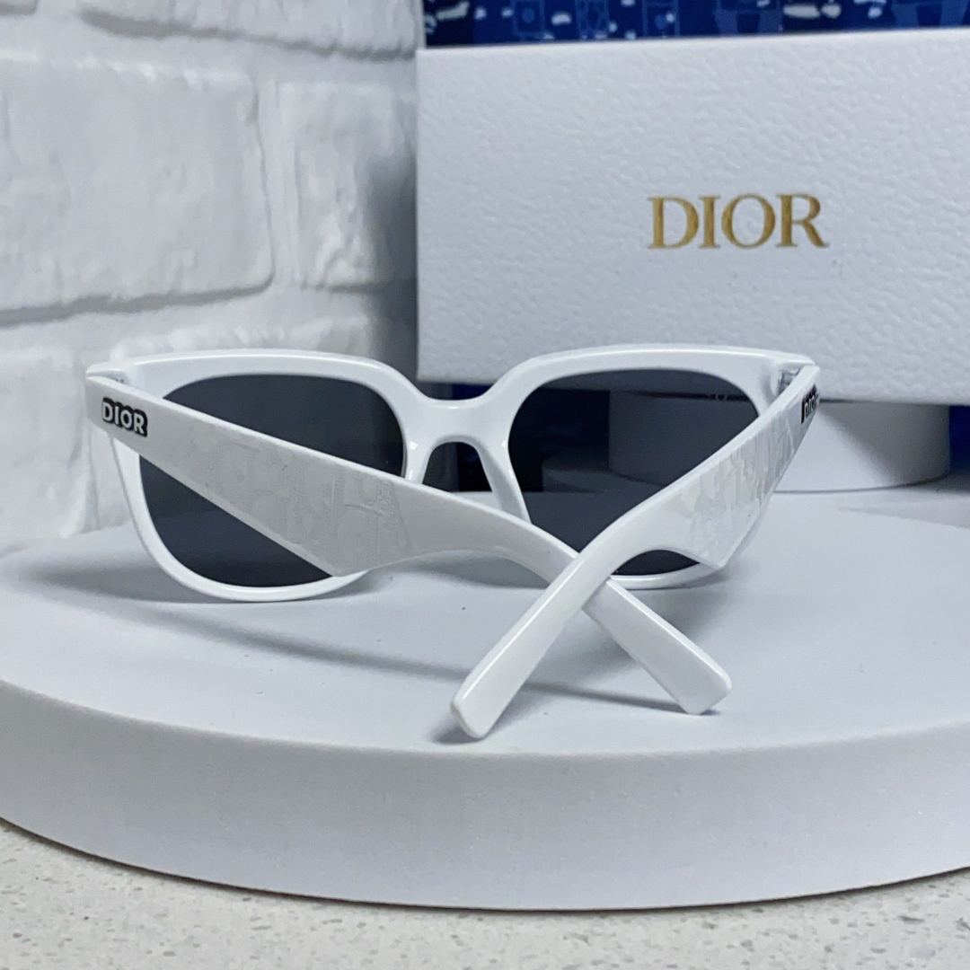 【男女兼用】2025S新作 Dior Sunglass · ディオール サングラス DiorB27 S3F