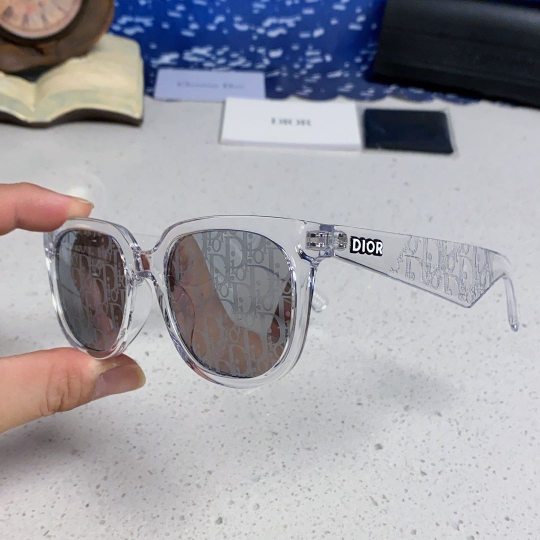 【男女兼用】2025S新作 Dior Sunglass · ディオール サングラス DiorB27 S3F