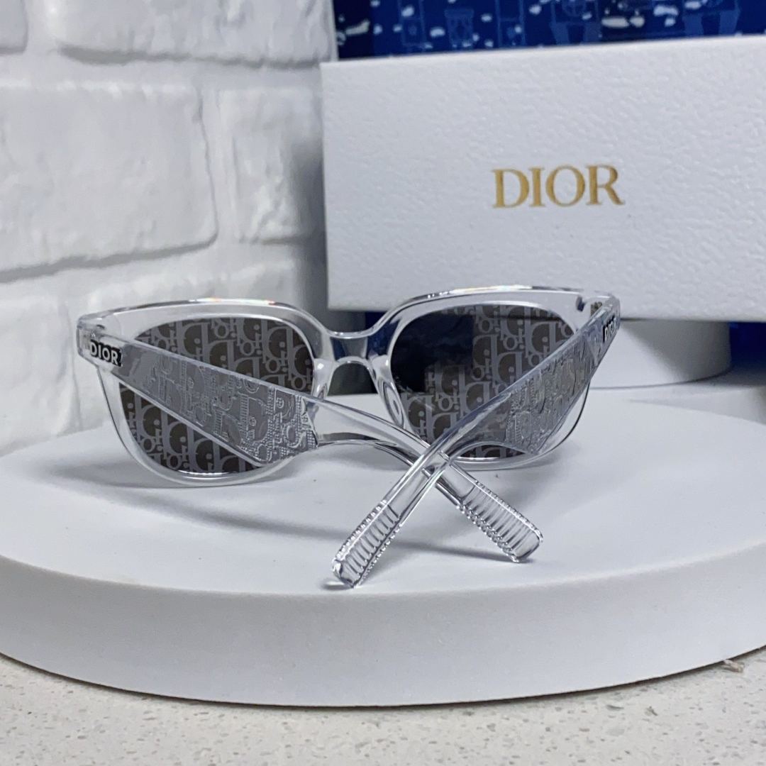 【男女兼用】2025S新作 Dior Sunglass · ディオール サングラス DiorB27 S3F