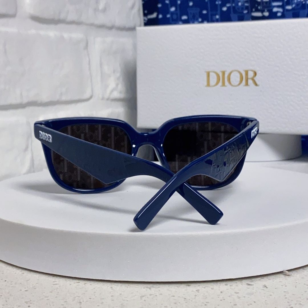 【男女兼用】2025S新作 Dior Sunglass · ディオール サングラス DiorB27 S3F-30B8