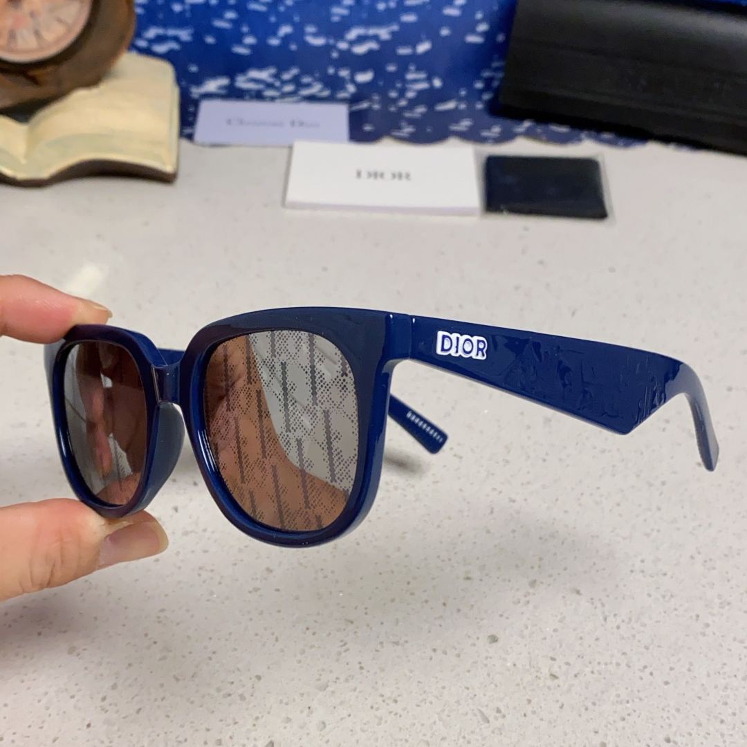 【男女兼用】2025S新作 Dior Sunglass · ディオール サングラス DiorB27 S3F-30B8