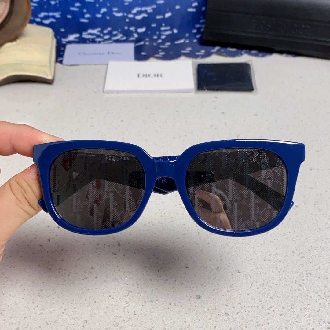【男女兼用】2025S新作 Dior Sunglass · ディオール サングラス DiorB27 S3F-30B8