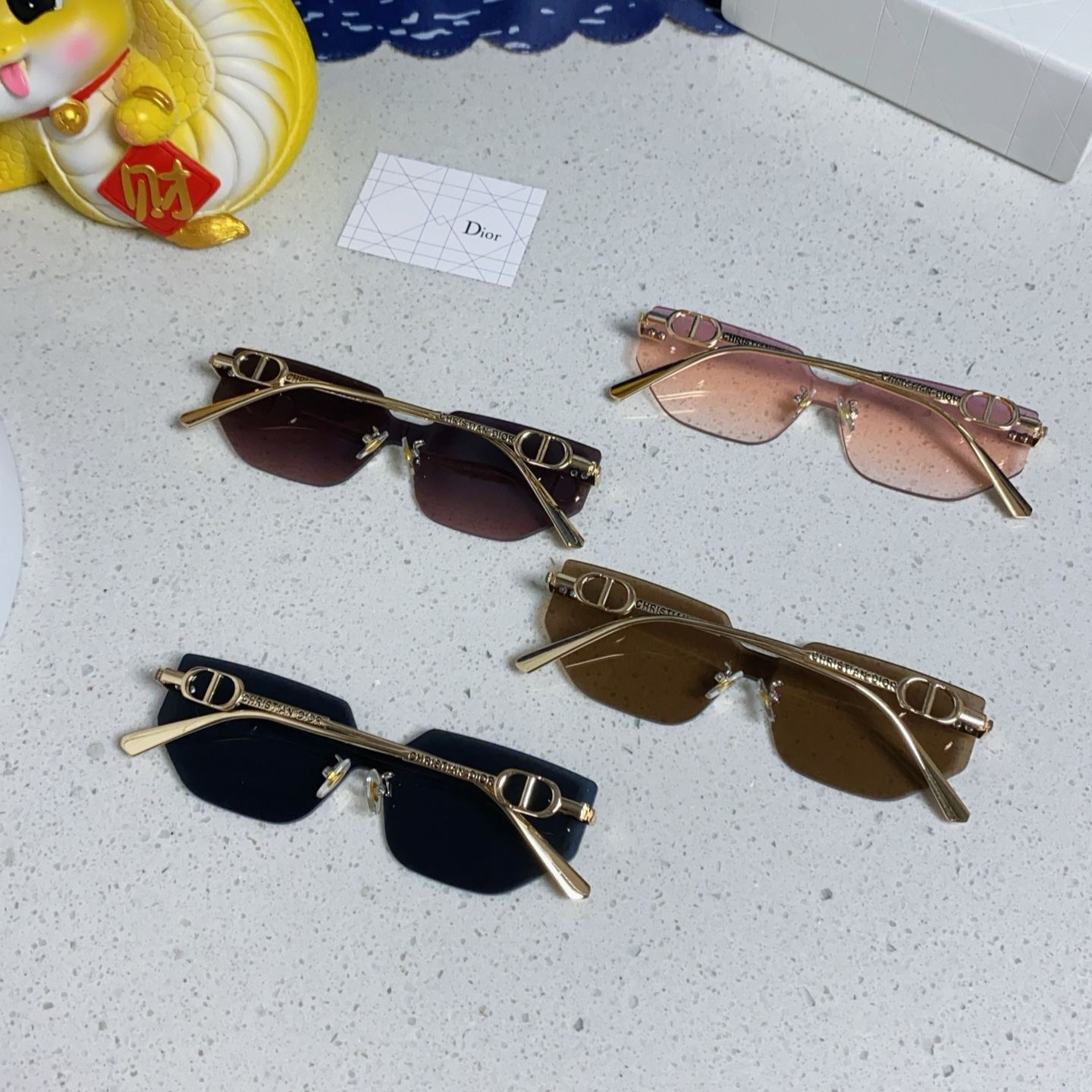 【男女兼用】 2025S新作 Dior Sunglass · ディオール M3U サングラス