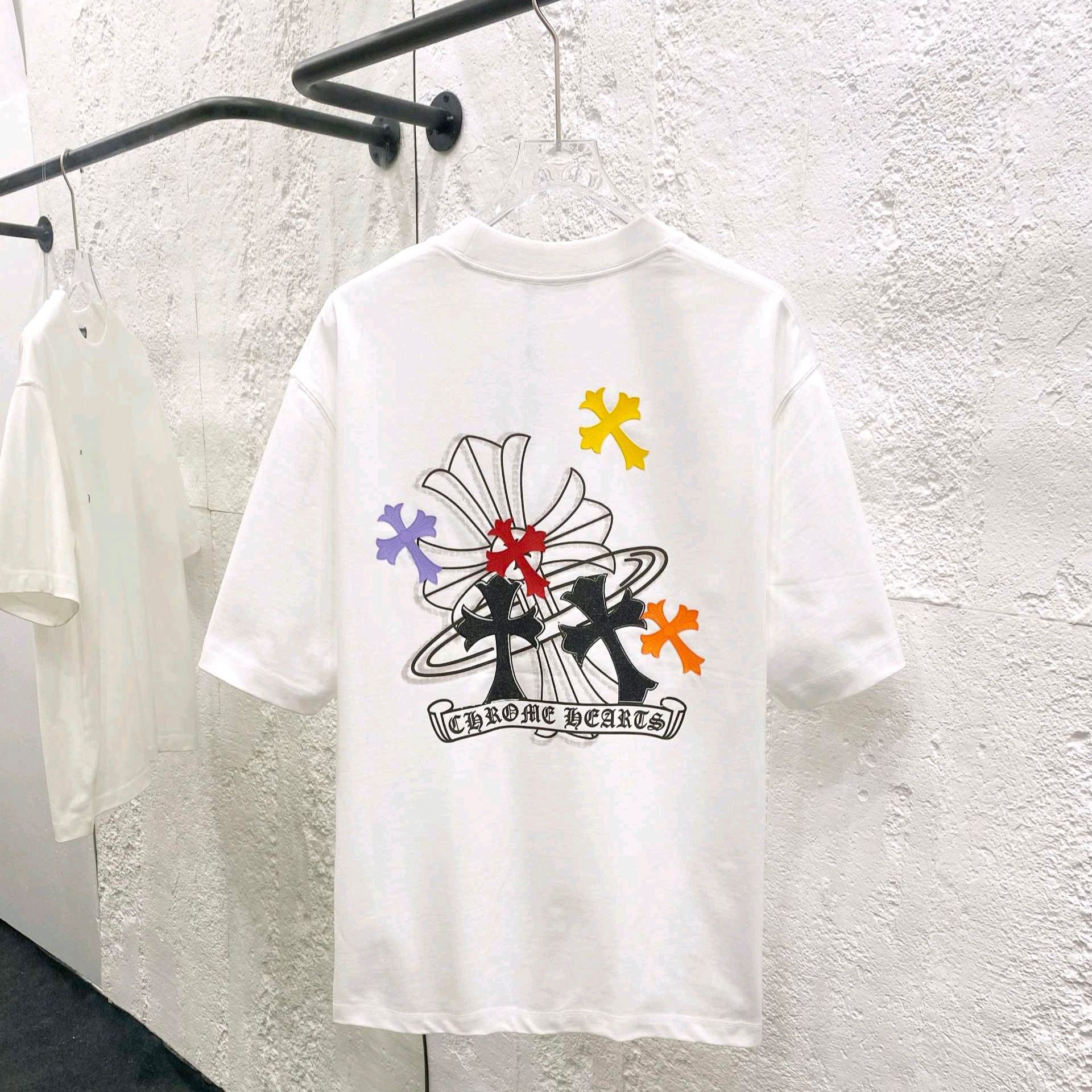 クロムハーツ【Chrome Hearts】 Tシャツ - 2026年春夏 新着商品 ブラック / ホワイト HT-26S03