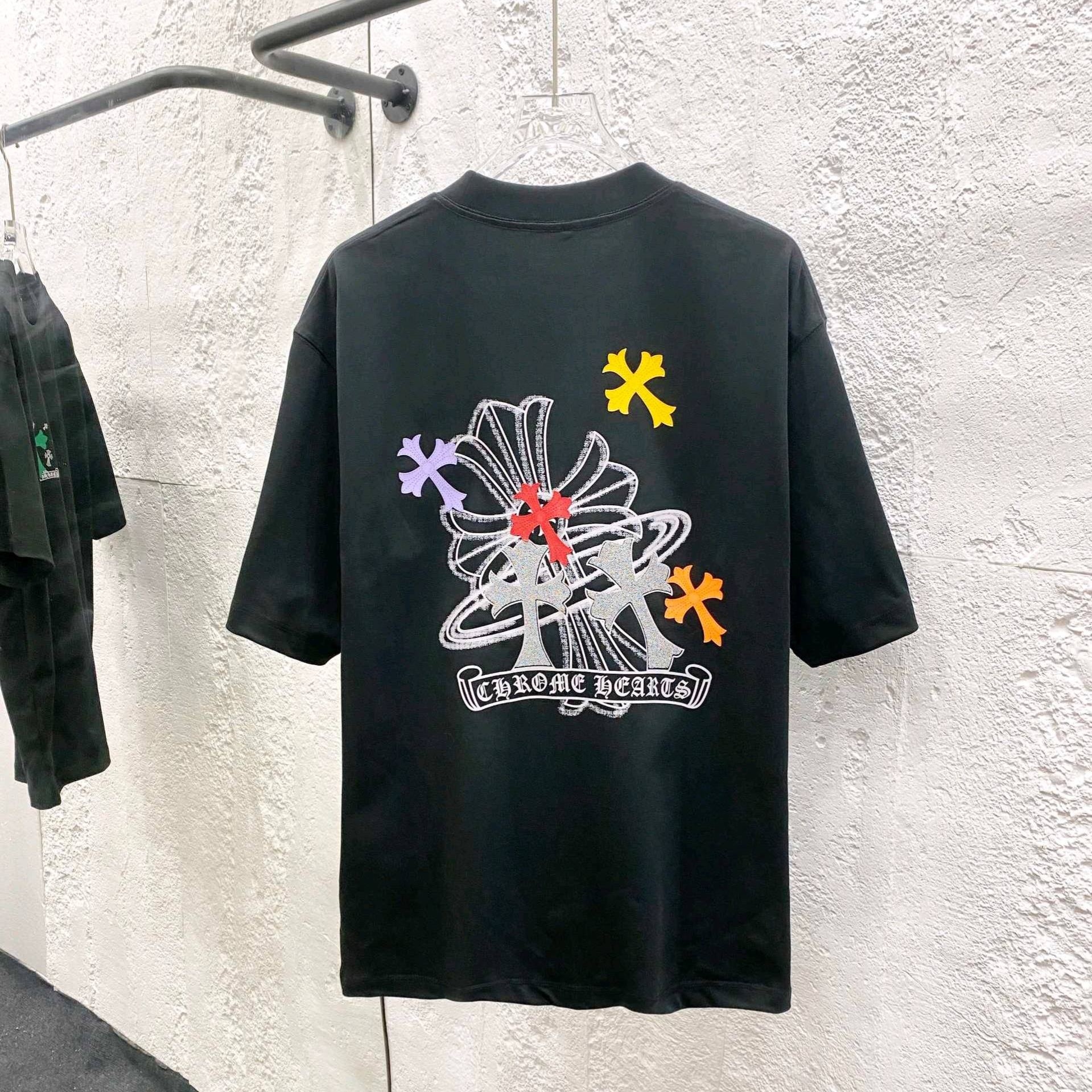 クロムハーツ【Chrome Hearts】 Tシャツ - 2026年春夏 新着商品 ブラック / ホワイト HT-26S03