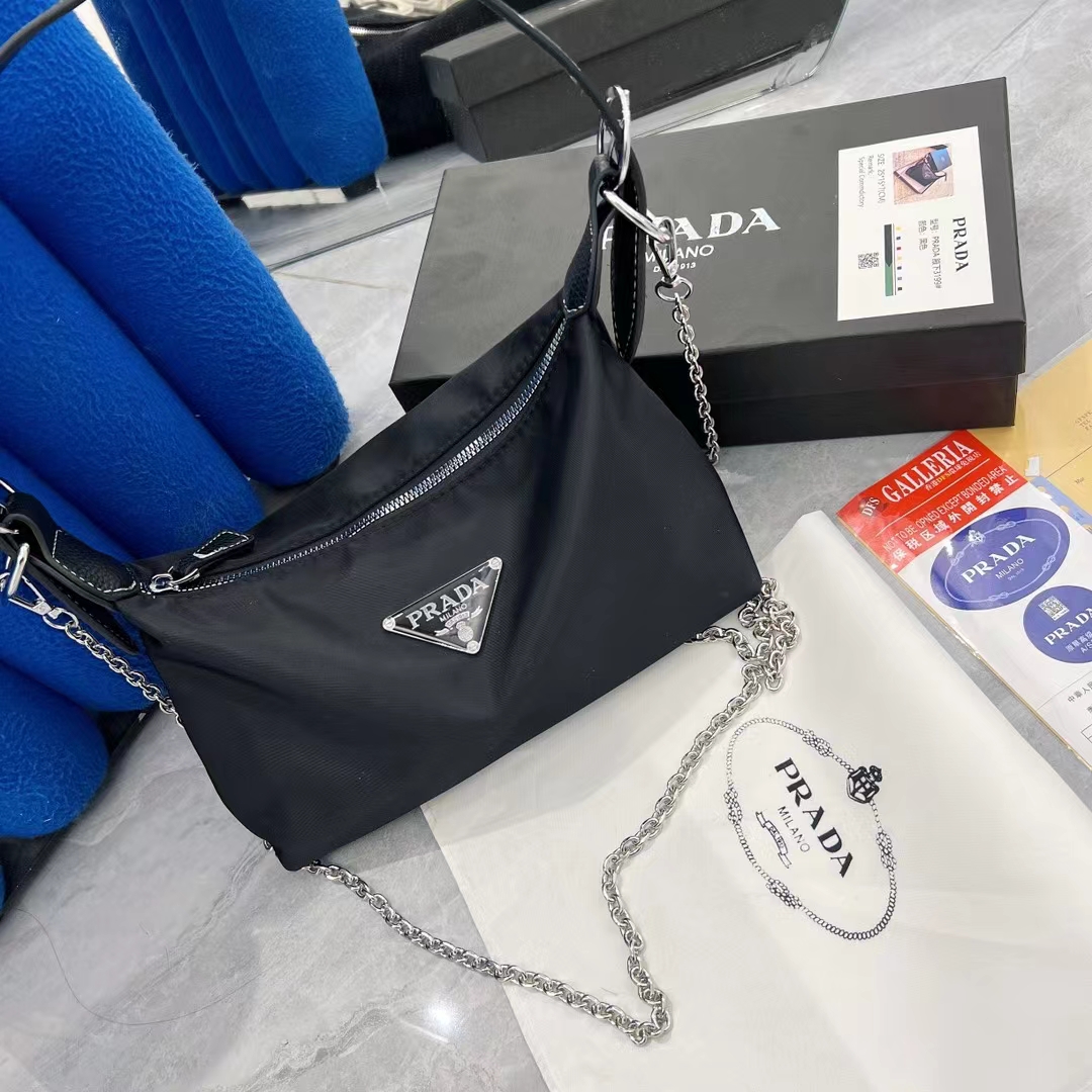 PRADA 7A 品質ブラックレザーレディースショルダークロスボディバッグチェーンジッパーと大容量