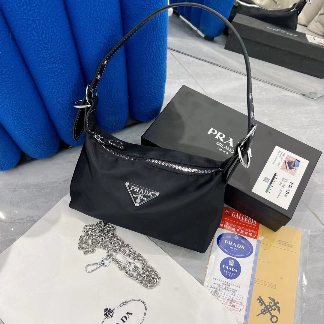 PRADA 7A 品質ブラックレザーレディースショルダークロスボディバッグチェーンジッパーと大容量