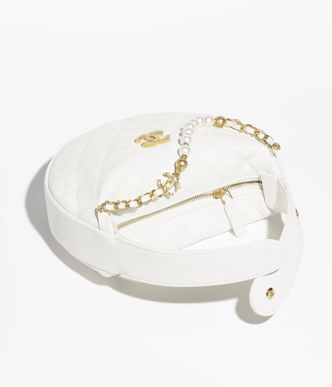 《25‘新作》【パールチェーンがおしゃれ♪】CHANEL《ポーチ》