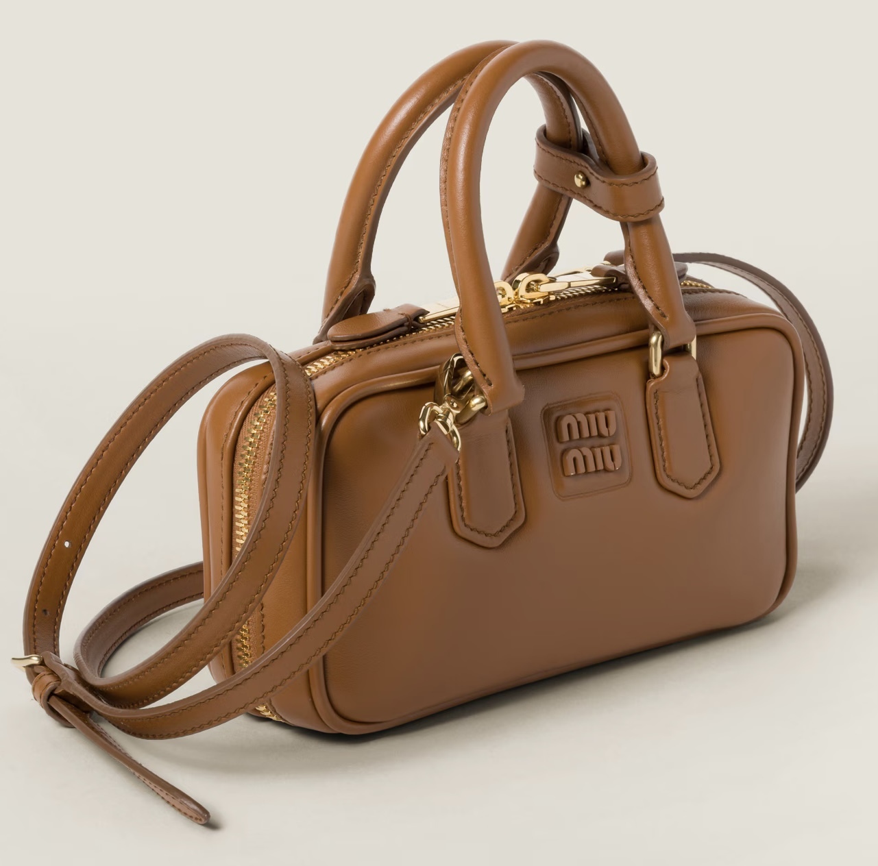 ミュウミュウ 【MIU MIU】2025新作 アルカディ レザーバッグ