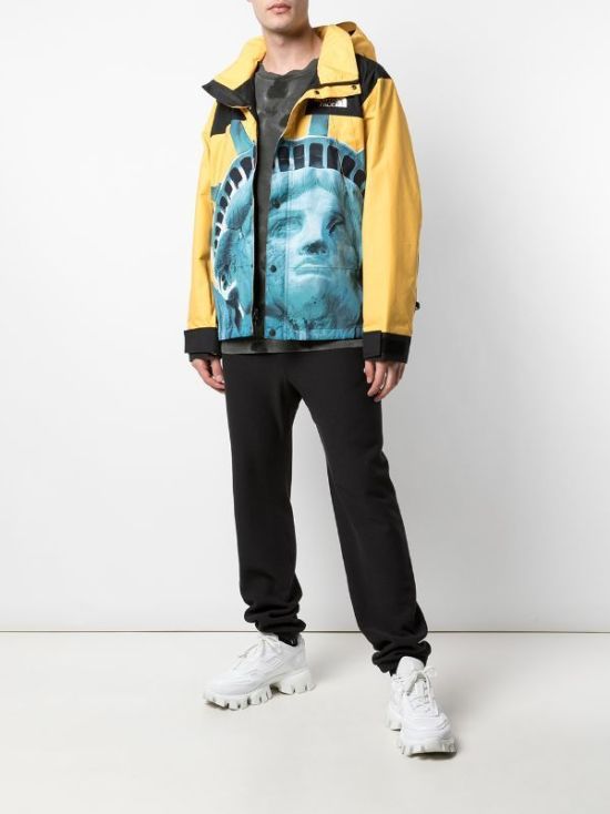 ★Supreme★送関込★UR確定★激レアコラボで話題のジャケット★