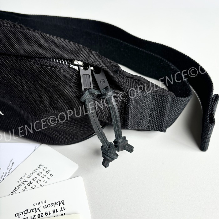 【入手困難】すぐ届く 大人気 マルジェラ バム ボディバッグ