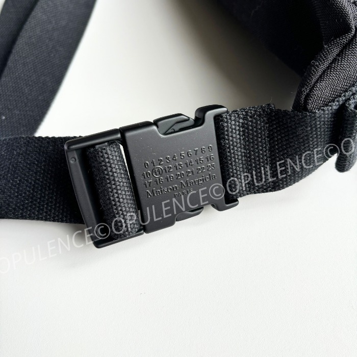 【入手困難】すぐ届く 大人気 マルジェラ バム ボディバッグ