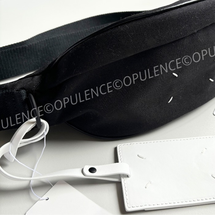 【入手困難】すぐ届く 大人気 マルジェラ バム ボディバッグ