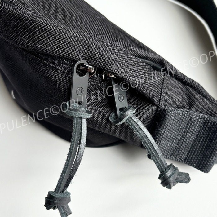 【入手困難】すぐ届く 大人気 マルジェラ バム ボディバッグ