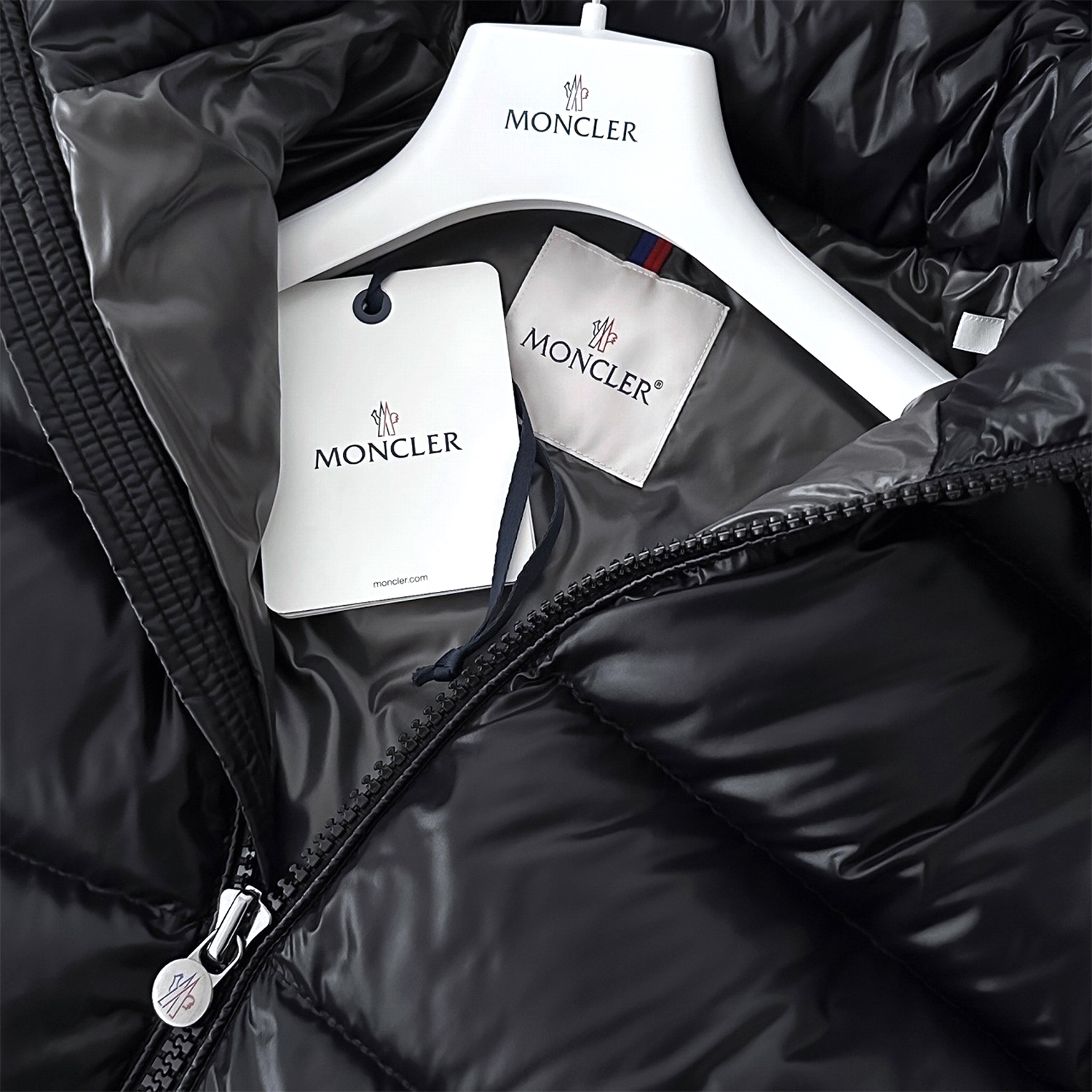 【国内即発】MONCLER MAYA DOWN JACKET 1A53600 68950 長袖パーカー