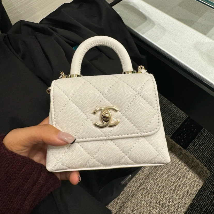 【入手困難】CHANEL シャネル ココハンドル11cm マイクロバッグ