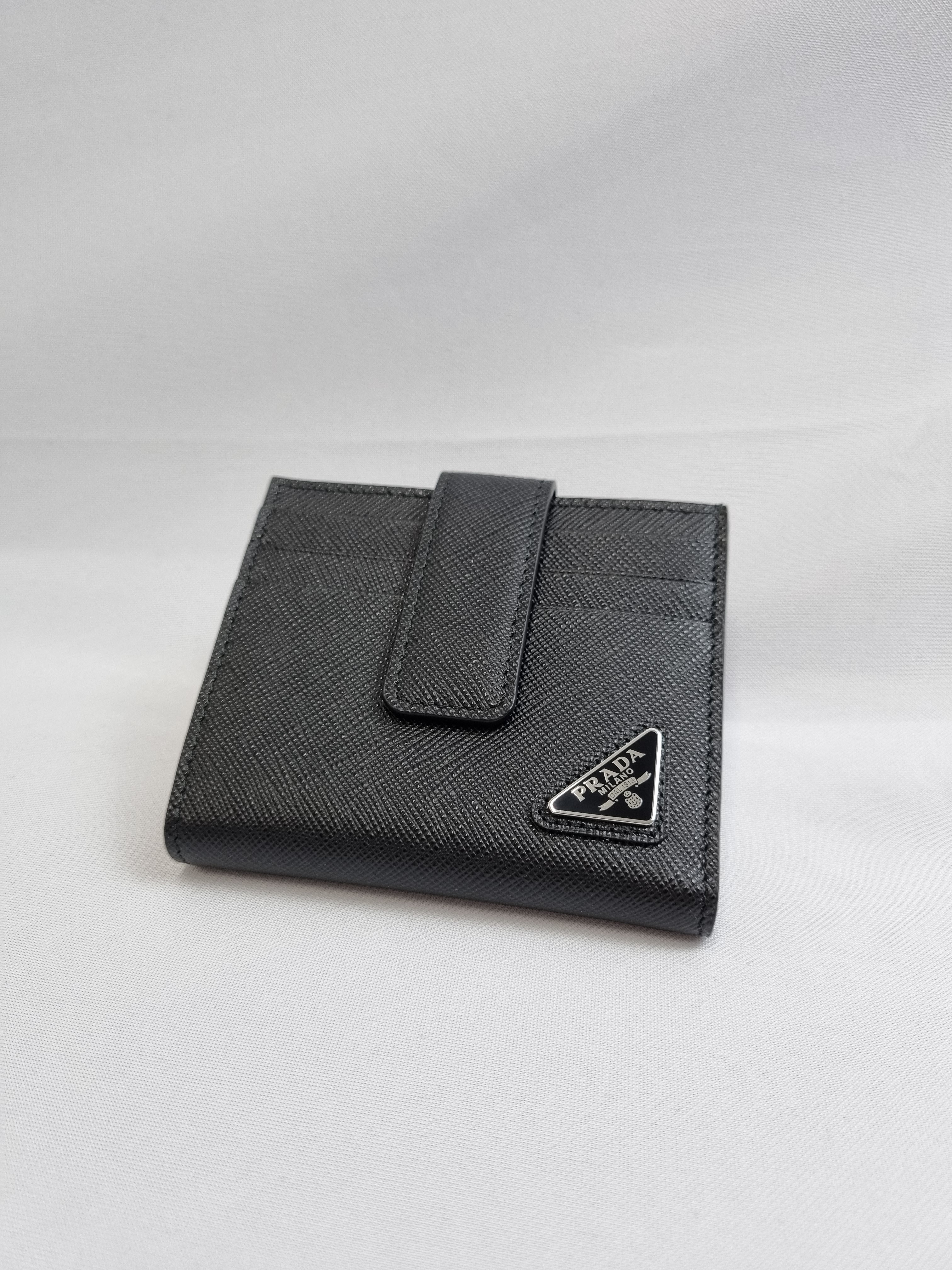 ☆関税込☆PRADA★サフィアーノトライアングル カードホルダー★