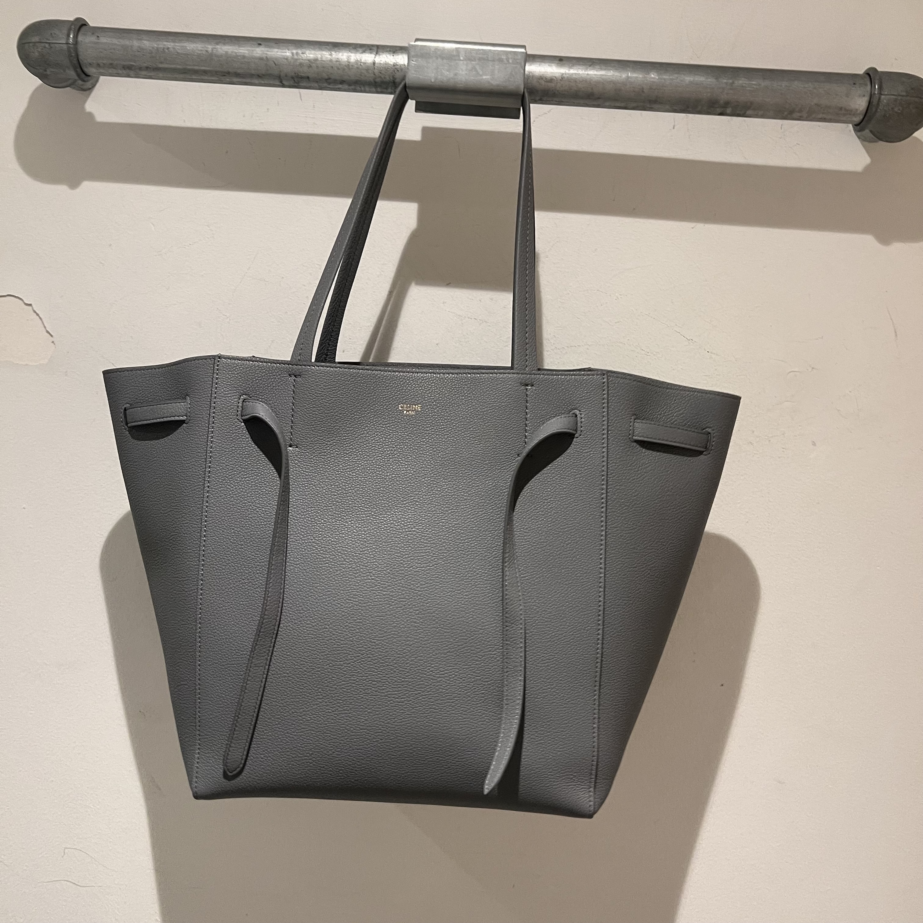 【CELINE直営】限定数セール！カバファントム スモール グレー系