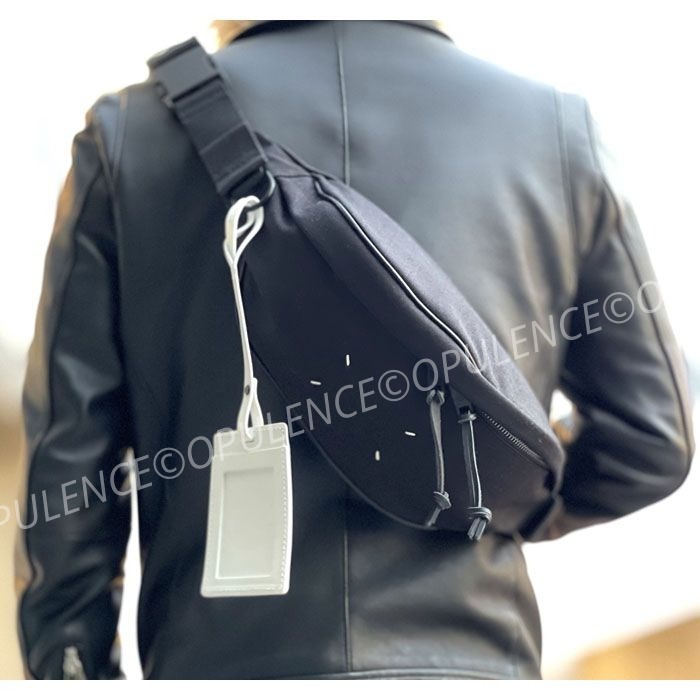 【入手困難】すぐ届く 大人気 マルジェラ バム ボディバッグ