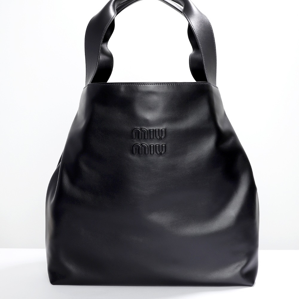 ミュウミュウ/MIUMIU♦ 完売必至 レザー ホーボーバッグ